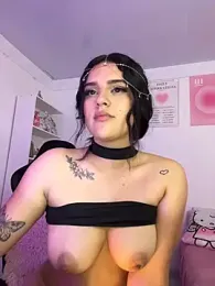 violet-333 — Stripchat stream photo (Aug 2026)