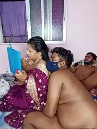 Mummy-beta — Stripchat stream photo (Feb 2025)