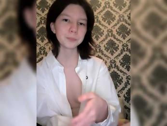 Rozvelt — вебкам-модель онлайн на bongacams