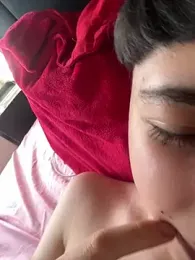 yahir1x — вебкам-модель онлайн на stripchat