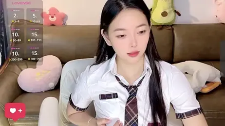 ziyu111 — Stripchat stream photo (Jun 2025)