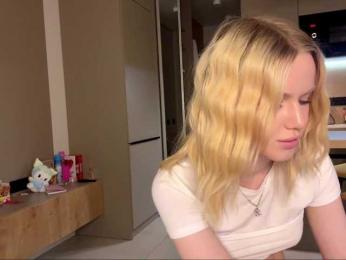 moonavelle — Bongacams stream photo (May 2026)