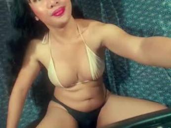 seductresstsjulia — вебкам-модель онлайн на chaturbate