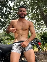 Jacksonfranco — вебкам-модель онлайн на stripchat