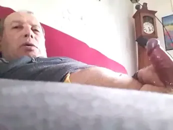 Vince072 — Stripchat stream photo (Feb 2026)