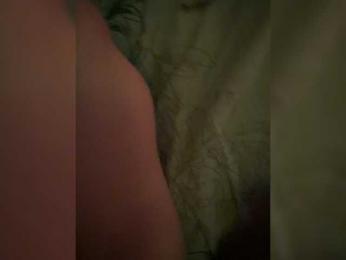 CUMshotik23 — вебкам-модель онлайн на bongacams