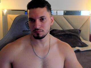 Ryan Ward — вебкам-модель онлайн на flirt4free
