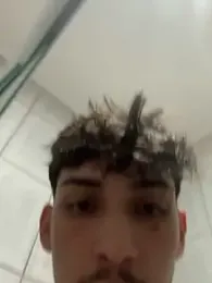 Dilofauro — вебкам-модель онлайн на stripchat