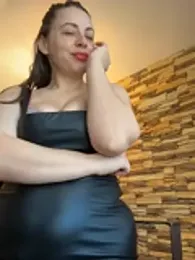 ladywithbigass — вебкам-модель онлайн на stripchat