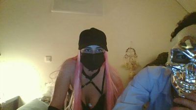 JoliesVices — вебкам-модель онлайн на cam4