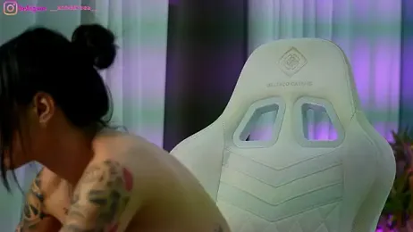 perfectt33n — вебкам-модель онлайн на stripchat