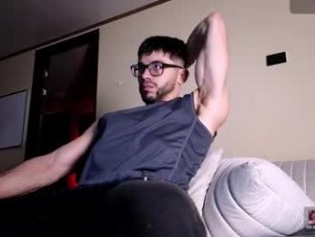 phantom_bigger1 — Chaturbate stream photo (Apr 2026)