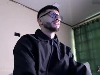 phantom_bigger1 — Chaturbate stream photo (Apr 2026)