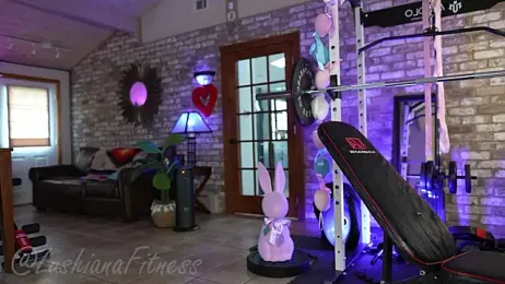 LushianaFitness — вебкам-модель онлайн на stripchat