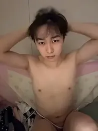 kakadan — вебкам-модель онлайн на stripchat
