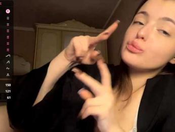 PeachBabe — вебкам-модель онлайн на bongacams