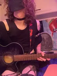 Pink_Vixen — вебкам-модель онлайн на stripchat