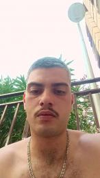 Javi1999_ — вебкам-модель онлайн на cam4