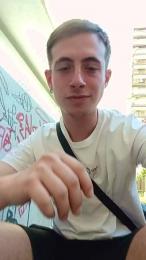 Javi1999_ — вебкам-модель онлайн на cam4