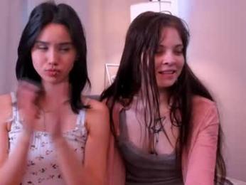 dainalargena — вебкам-модель онлайн на chaturbate