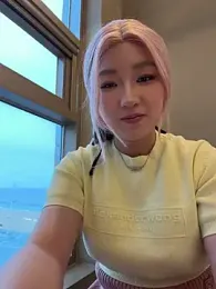 winter11 — вебкам-модель онлайн на stripchat