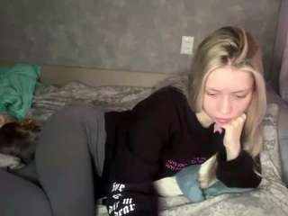 indiramormino — вебкам-модель онлайн на camsoda