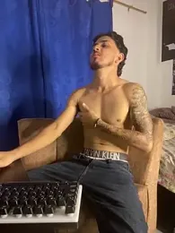 Kriss_Edwards — stripchat