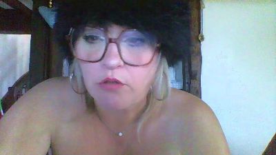 sexyglam — Cam4 stream photo (May 2026)