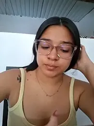 -VICKKY — Stripchat stream photo (Mar 2026)