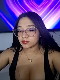 -VICKKY — Stripchat stream photo (Mar 2026)