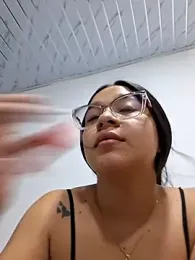 -VICKKY — Stripchat stream photo (Mar 2026)