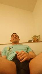 Latortuedu69 — Cam4 stream photo (Apr 2026)