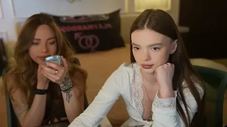 Zlata_Sky — вебкам-модель онлайн на stripchat