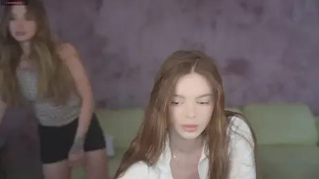 Zlata_Sky — вебкам-модель онлайн на stripchat