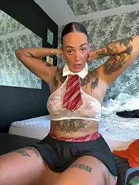 venustattoue — Stripchat stream photo (Aug 2026)