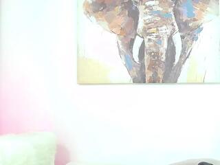 Paris Rouxs — Flirt4free stream photo (Apr 2026)