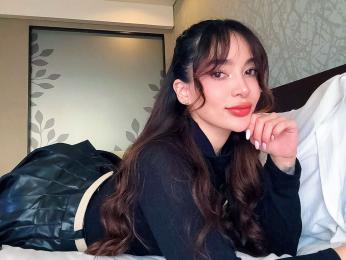 IsabelLior — вебкам-модель онлайн на livejasmin