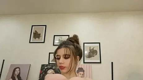 dolly_ll — Stripchat stream photo (Jun 2026)