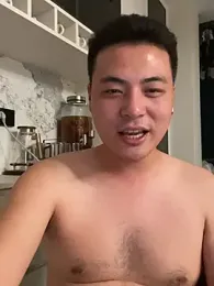 TidiedBang — вебкам-модель онлайн на stripchat