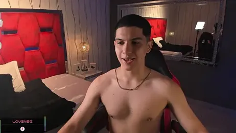 Brat_ — вебкам-модель онлайн на stripchat