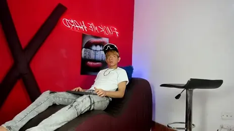 PRETTY_FEM — Stripchat stream photo (Aug 2026)