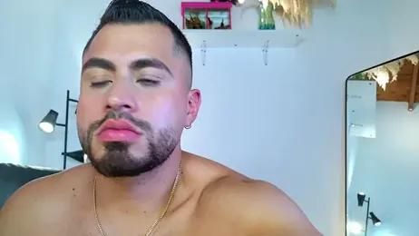 Juan_Castano — вебкам-модель онлайн на stripchat