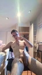 Erlo7_4 — Cam4 stream photo (May 2026)