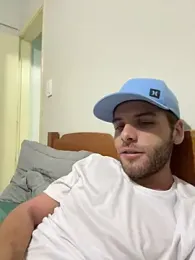 mendonca_4m — Stripchat stream photo (Apr 2026)