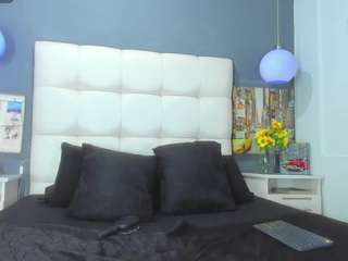 misssmolly1 — вебкам-модель онлайн на camsoda