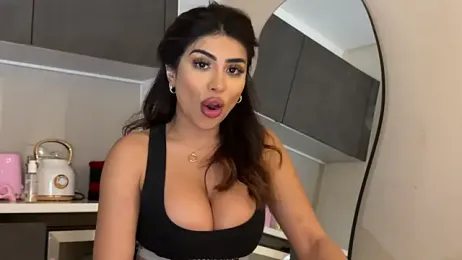 ArabicBarbie — вебкам-модель онлайн на stripchat