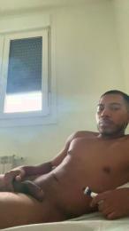 Elmoren08 — вебкам-модель онлайн на cam4