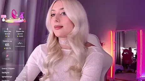 LoryWood — Stripchat stream photo (Apr 2026)