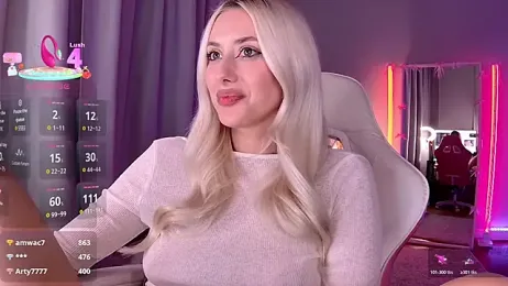 LoryWood — Stripchat stream photo (Apr 2026)