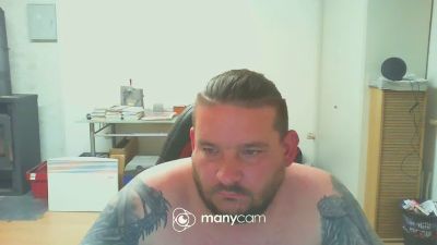 BenutzeMich666 — Cam4 stream photo (May 2026)